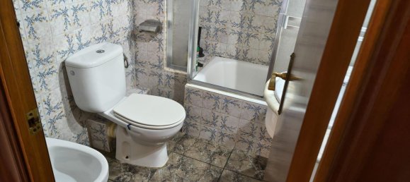 Apartamento de 5 dormitorios en Sant Boi de Llobregat, Spain No. 171059 9