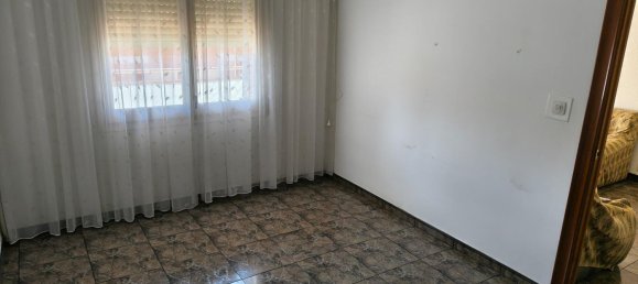 Apartamento de 5 dormitorios en Sant Boi de Llobregat, Spain No. 171059 12