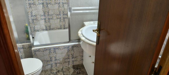 Apartamento de 5 dormitorios en Sant Boi de Llobregat, Spain No. 171059 2