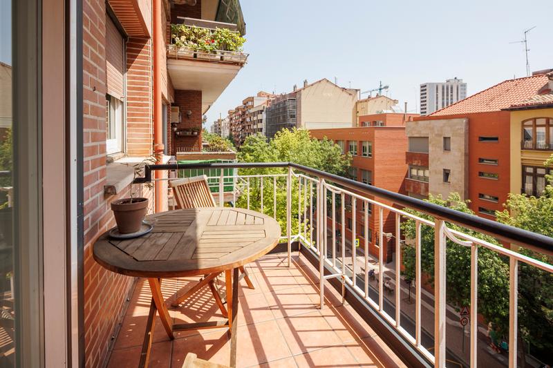 3 bedrooms Apartment in Logrono, Spain No. 165459