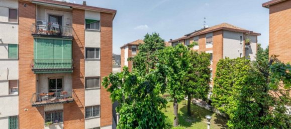 Квартира с 2 спальнями в Милан, Италия № 374063 12