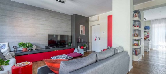 Квартира с 2 спальнями в Милан, Италия № 374063 3