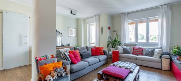 Квартира с 2 спальнями в Милан, Италия № 374063 2