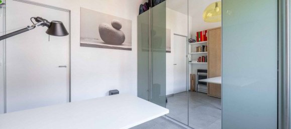 Квартира с 2 спальнями в Милан, Италия № 374063 16