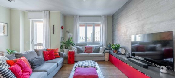 Квартира с 2 спальнями в Милан, Италия № 374063 4