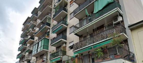 Квартира с 2 комнатами в Чинизелло Бальсамо, Италия № 5716 2