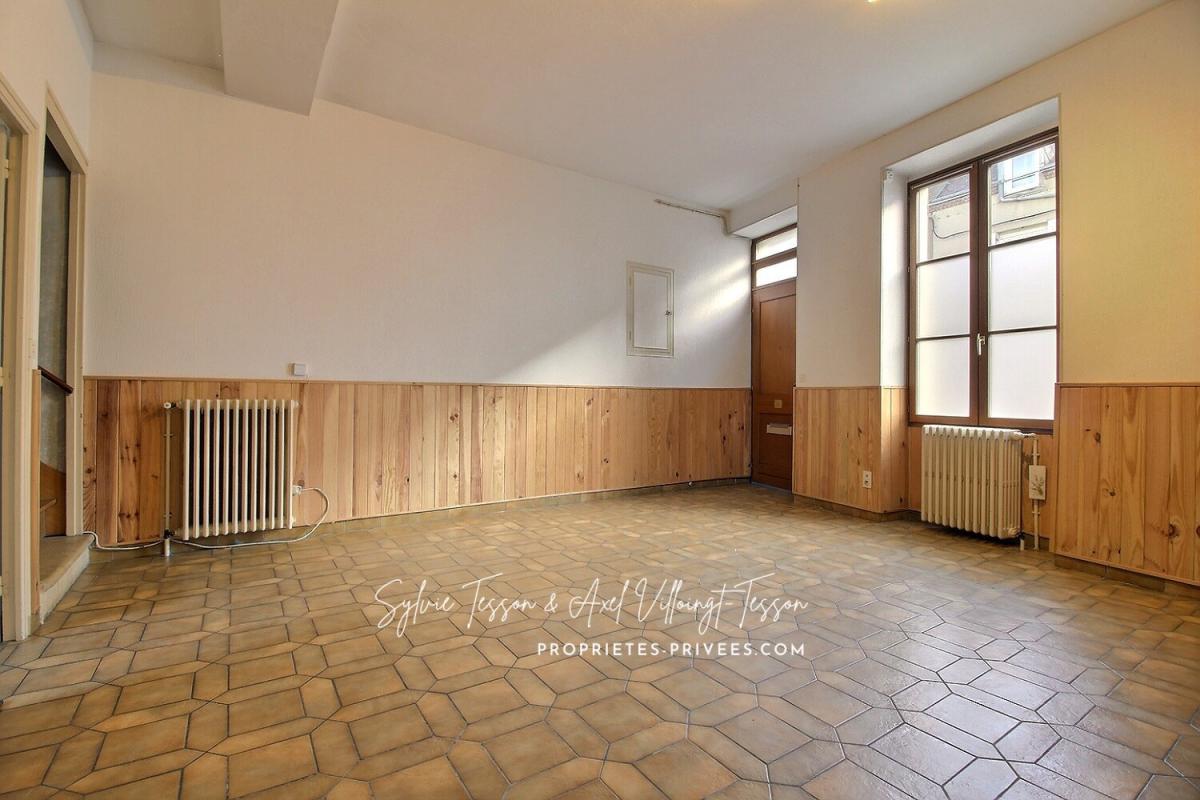 Casa de 2 dormitorios en Artenay, France No. 46083