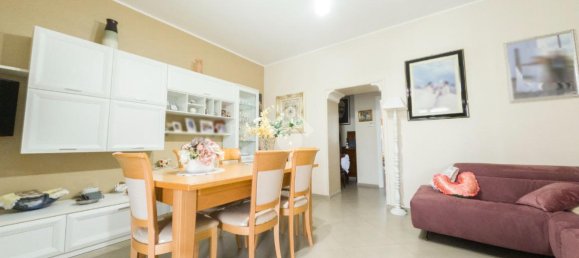 Квартира с 5 комнатами в Манфредония, Италия № 127671 4