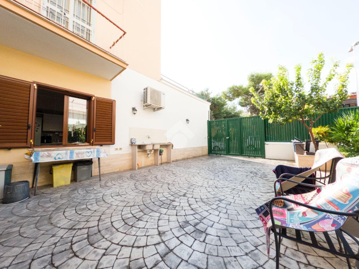 Квартира с 5 комнатами в Манфредония, Италия № 127671