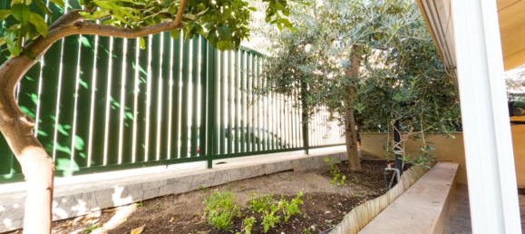 Квартира с 5 комнатами в Манфредония, Италия № 127671 2