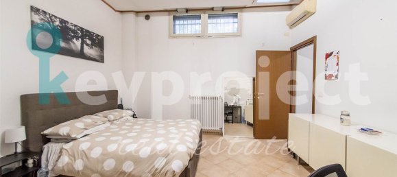 Квартира с 2 комнатами в Падуя, Италия № 120573 6