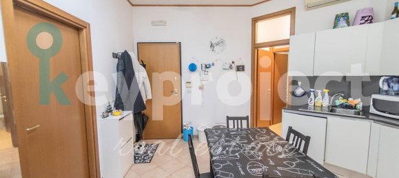 Квартира с 2 комнатами в Падуя, Италия № 120573 2