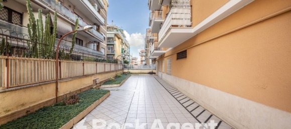 1 Schlafzimmer Wohnung in Rome, Italy, Nr. 198220 25