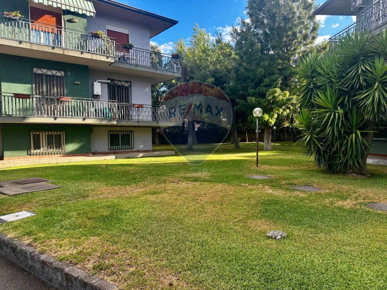 3 bedrooms Apartment in Catania, Italy No. 294463