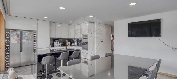 Casa de 3 dormitorios en Matosinhos, Portugal No. 23820 9