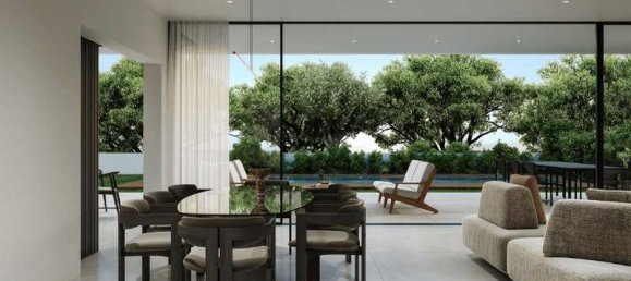 4 bedrooms Commercial property in Nicosia, Cyprus No. 20131 4