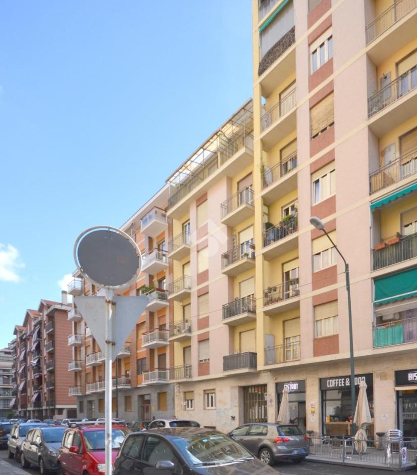 3غرفة شقة في Turin, Italy رقم 133576