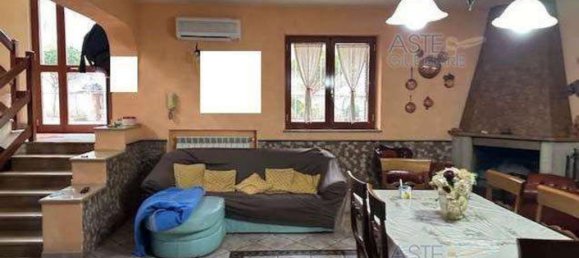 6غرفة منزل في Grumo Nevano, Italy رقم 13807 12