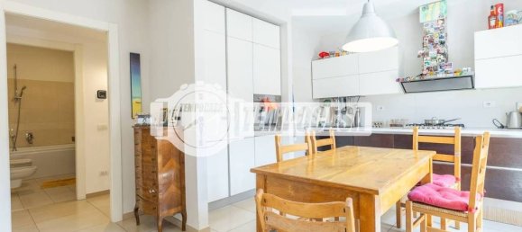 Apartamento de 4 divisões em Rome, Italy N.º 266233 33