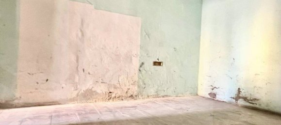 1 bedroom Apartment in Bari, Italy No. 33894 7