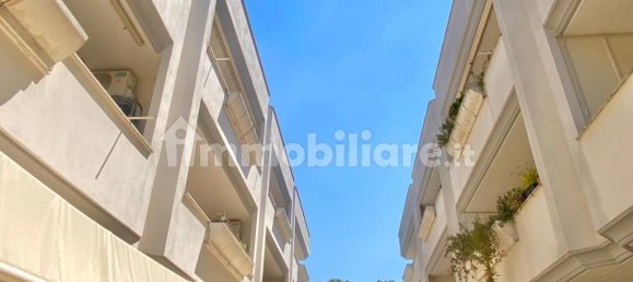 1 bedroom Apartment in Rome, Italy No. 299213 5
