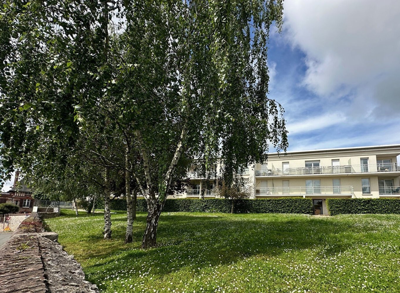 1 bedroom Apartment in Chartres, France No. 273233