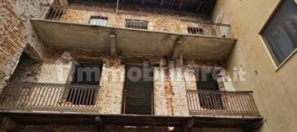 Apartamento de 4 divisões em Carmagnola, Italy N.º 281111 2