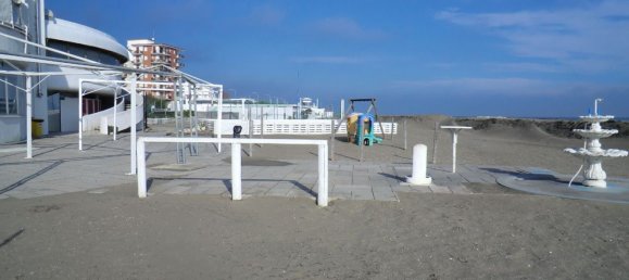 1200m² Commercial property in Comacchio, Italy No. 297240 21