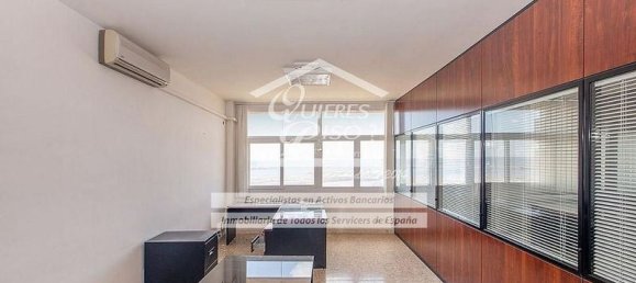 130m² Office in Las Palmas De Gran Canaria, Spain No. 180402 3