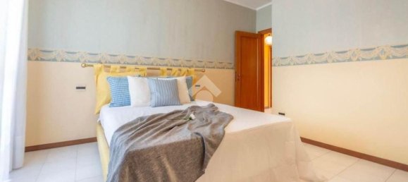 4 bedrooms Villa in Marcon, Italy No. 362527 4