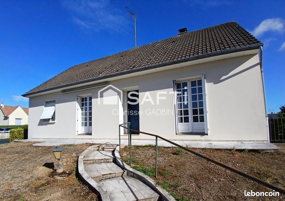 5 chambres Maison à Château-Gontier, France No. 342028