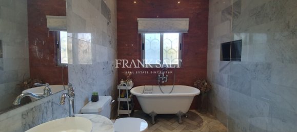 3 bedrooms Villa in Mellieha, Malta No. 7725 35