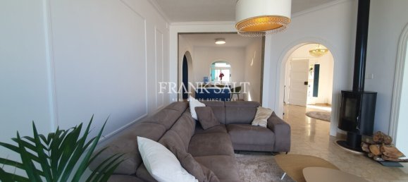 3 bedrooms Villa in Mellieha, Malta No. 7725 14