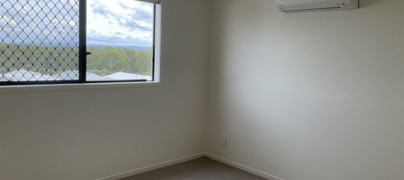 3 Schlafzimmer Stadthaus in Ripley, Australia, Nr. 261 7