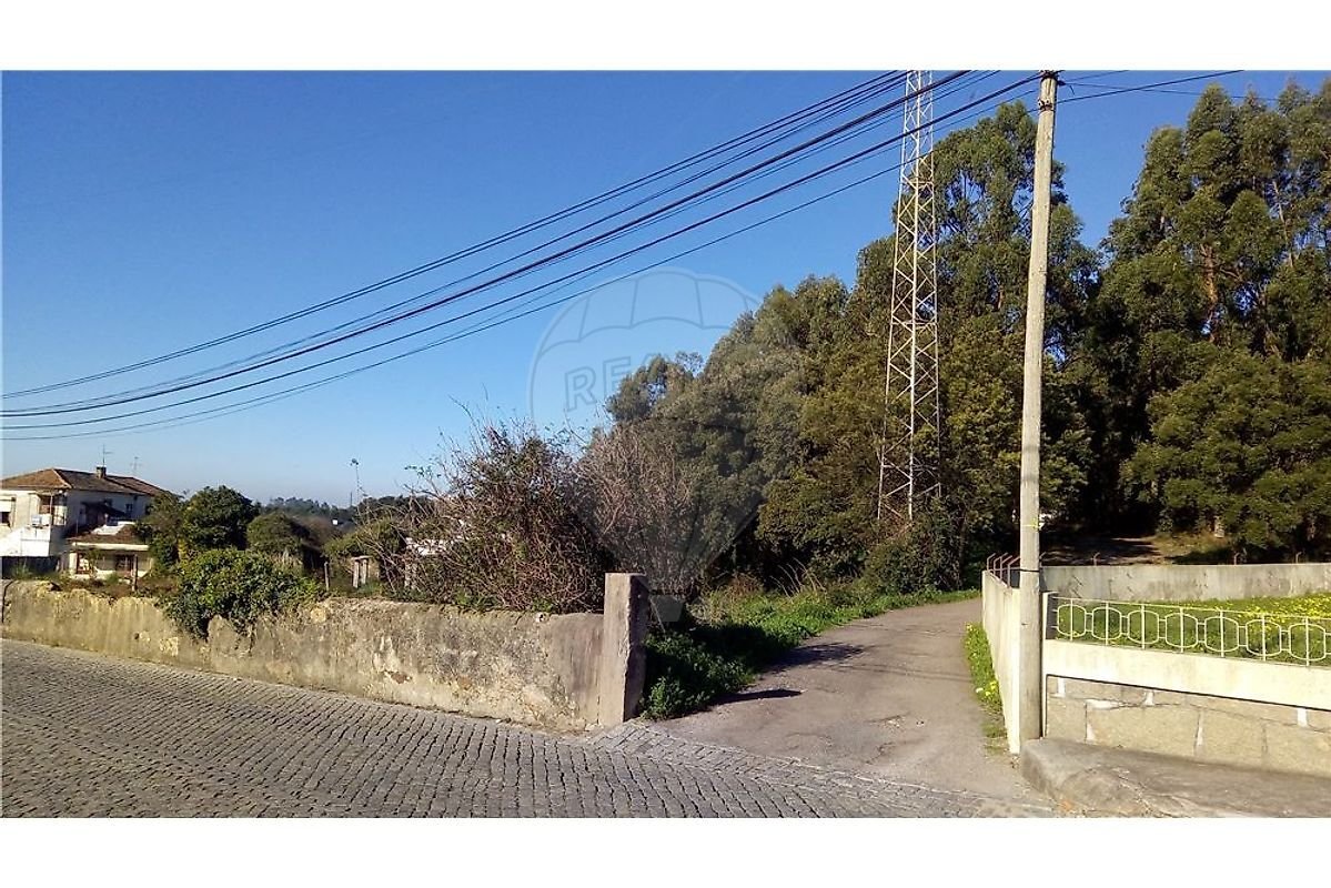 23000m² Land in Sao Felix da Marinha, Portugal No. 37632