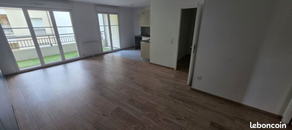 Apartamento de 3 dormitorios en Saint-Leu-la-Foret, France No. 325435 2