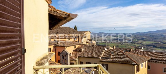 3 غرف نوم شقة في Todi, Italy رقم 129180 3