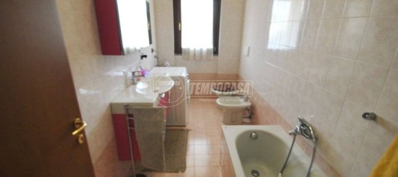 2 bedrooms Apartment in Cesate, Italy No. 126231 3