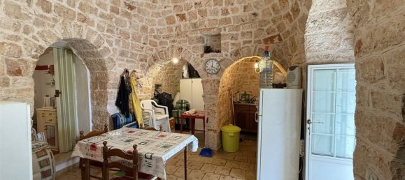 Casa de 2 habitaciónes en Alberobello, Italy No. 79147 11