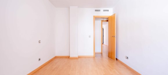 3 bedrooms Apartment in Zaragoza, Spain No. 144889 23