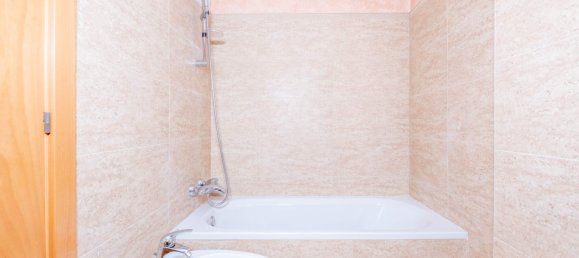 3 bedrooms Apartment in Zaragoza, Spain No. 144889 17