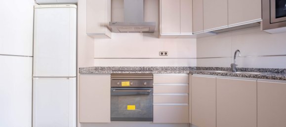 3 bedrooms Apartment in Zaragoza, Spain No. 144889 4