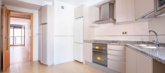 3 bedrooms Apartment in Zaragoza, Spain No. 144889 2