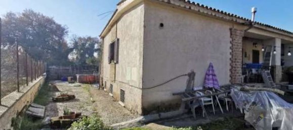 7 rooms Apartment in Civita Castellana, Italy No. 205882 9