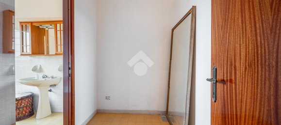 4 bedrooms House in Novellara, Italy No. 257860 27