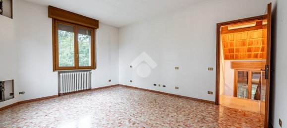 4 bedrooms House in Novellara, Italy No. 257860 32