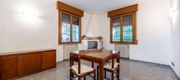 4 bedrooms House in Novellara, Italy No. 257860 10