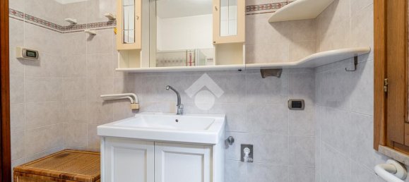 4 bedrooms House in Novellara, Italy No. 257860 17