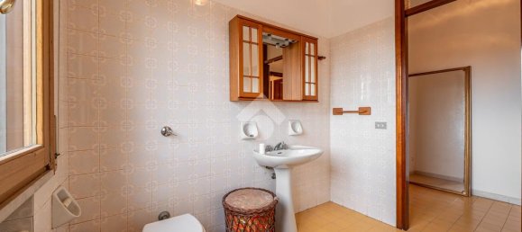 4 bedrooms House in Novellara, Italy No. 257860 29