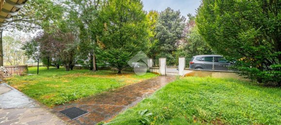 4 bedrooms House in Novellara, Italy No. 257860 4